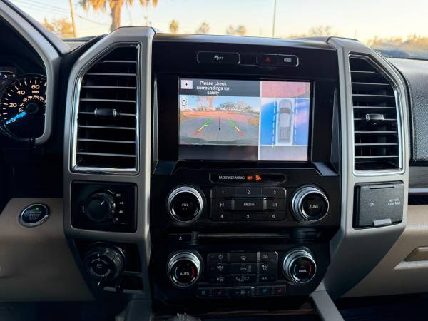 2016 Ford F150 Lariat 4x4 - Photo 14