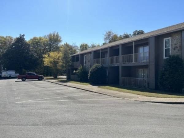 $795 / 1br - 685ft2 - Villa Madrid - 3902 Cobb Road 3813 Triana - 101 L (Huntsville, AL)63658759821057121