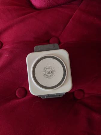 Choetech T588-F 3-in-1 magnetic wireless charger. 1