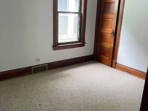 Available NOW. Second-floor 3 bedroom 1 bathroom apartment for rent
$1,170
459 Potomac Ave #2 Available NOW. Second-floor 3 bedroom 1 bathroom apartment for rent
$1,170
459 Potomac Ave #2