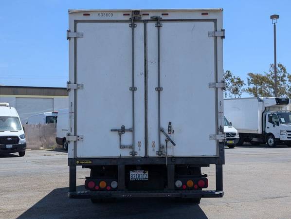 2012 Isuzu NPR HD 16FT - Photo 7