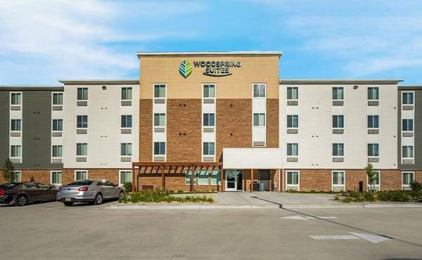 The Amenities You Deserve at Rates You'll Love 1