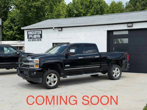 2019 Chevrolet Chevy Silverado 2500 HD Crew Cab High Country Pickup 4D 6 1/2 ft 1