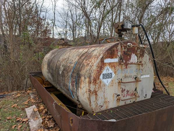 2,000 gallon fuel tank 1