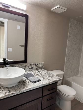 $2,075 / 1br - 829ft2 - Bright, and Beautiful: 1-Bedroom at Overlook at Blue Ravine! (Folsom)64044023933314123