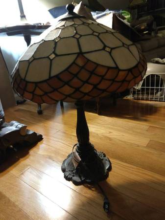 Tiffany style lamp 1