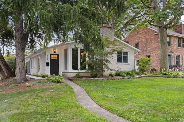 Find a home, the easy way - Home in Royal Oak. 3 Beds, 2 Baths 1