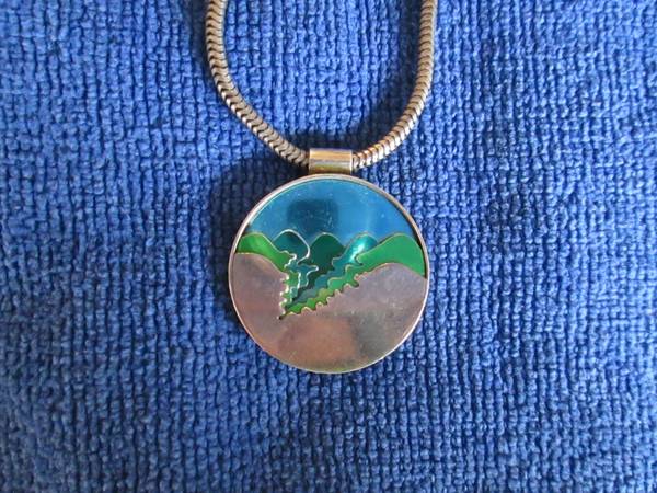 Unique Handmade Sterling Necklace - $30 (Upper East Side)63471379283713123