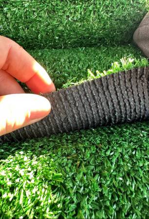 Artificial grass roll 6x8 ft each new $40 over 200 rolls available 1