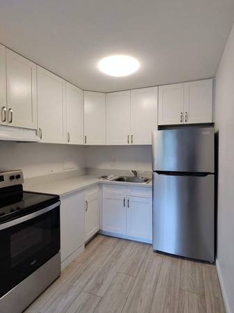 Elevator, Covered Parking, Ceiling Fan 1