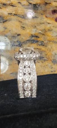 Beautiful 4 carat diamond wedding ring - $7,700 (Newcastle)63471292611457122