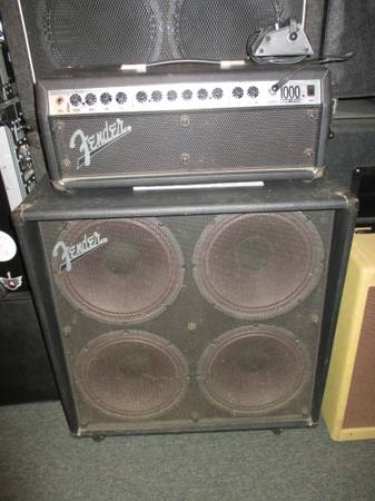 Fender Roc Pro 1000 half stack 1