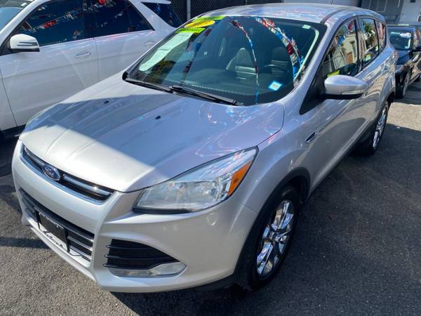 An Impressive 2013 Ford Escape with 102,554 Miles-queens - $7,995 (Middle Village)63618038991873120