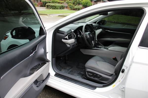 2022 Toyota Camry LE - $14,499 (Los mejores precios en Richs Car Corner)63617918818307124