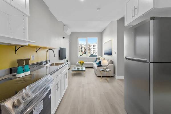 $2,600 / 1br - 1BR de lujo con oficina en casa – 639 E 28th St #6C – $2,600 (Brooklyn)63854384278147120