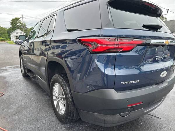 2022 CHEVY TRAVERSE SUV RAMPA PARA SILLA DE RUEDAS SISTEMA BRAUN BAJA CANTIDAD DE MILLAS - $64,999 (Seekonk MA , Concesionario Platinum BraunAbility)63623750984451123