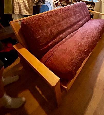 Beautiful Queen Size light Wooden Oak Futon 1