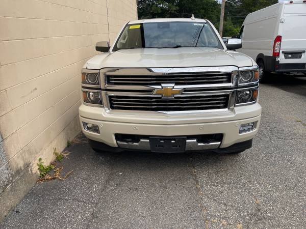 2015 Chevy Silverado High Country 1 year Warranty INCLUDED - $19,999 (Peabody)63476780121731121