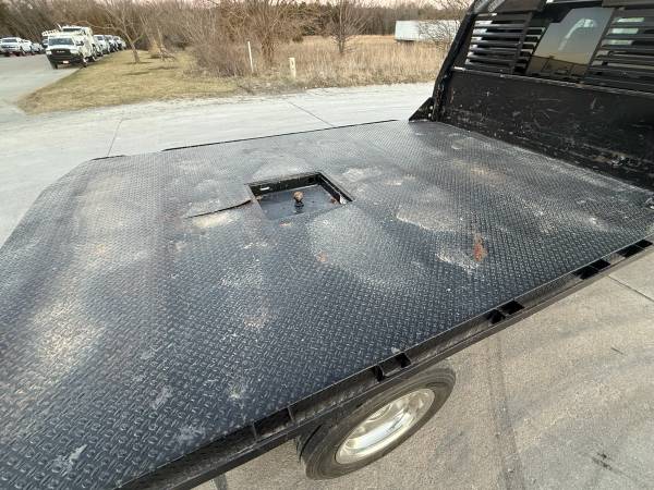 2024 Ford F550 4x4 XLT - Photo 4