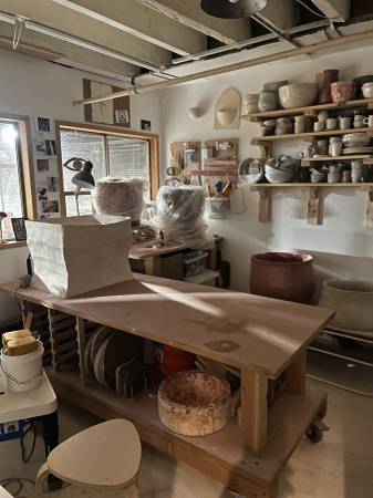 $850 Private Studio in Larger Space with Ceramics and Woodshop Access (Red Hook)64033801292546120