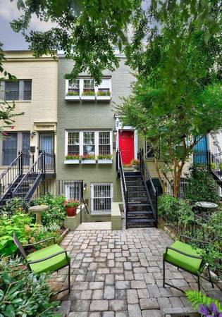 $2,350 / 1br - 700ft2 - Furnished one-bedroom available Oct. 1 (16th & U)63895919484803120