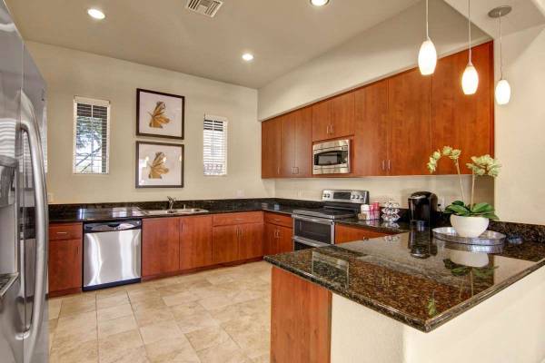 $1,540 / 2br - 1185ft2 - Live the dream life in our gorgeous community! Stop by for a tour! (Anthem)64024825652354123