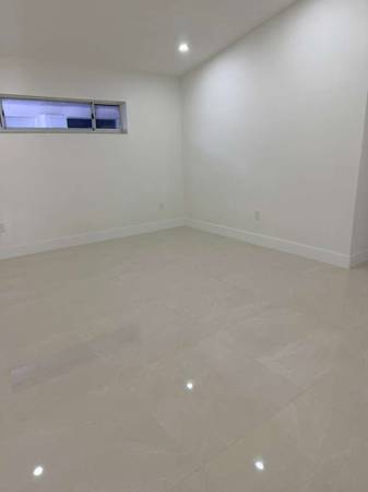 🏡 Casa en renta en West Hialeah | 3 cuartos | Remodelada 1