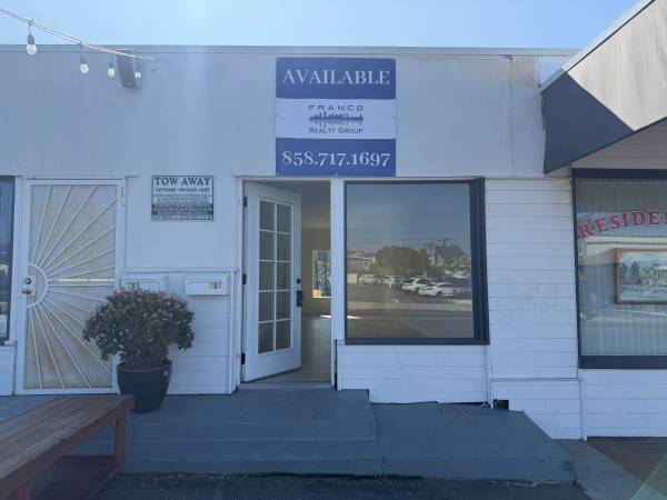 $2,000 / 758ft2 - Office/Retail Space in North Pacific Beach63933247460482122