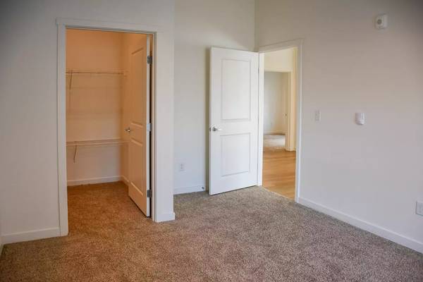$1.425 / 1 habitación - 535 pies² - 1 dormitorio, 1 baño. ¡Excelente acceso al transporte público! ¡Estamos cerca! (Des Moines)63408953692803124