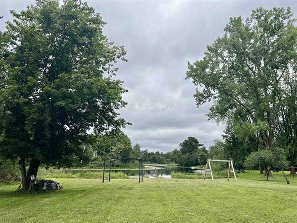 $74,900 ****** WATERFRONT ****** (Iola)63838112991489121