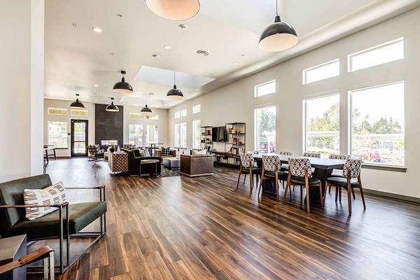 $1,539 / 2br - 925ft2 - Basketball Court, Upgraded Hardware/Fixtures, 2/bd (9800 219th Ave E., Bonney Lake, WA)64031135068931120