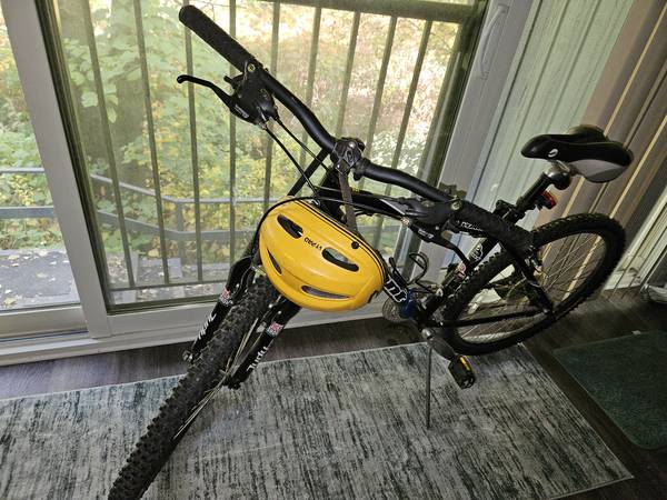 Giant Yukon Mountain Bike 1