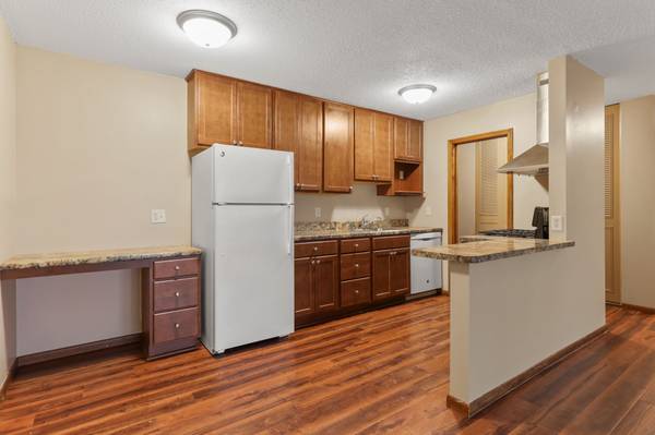 $1,125 / 1hab - 685ft2 - ¡GRAN DEPARTAMENTO DE 1 HABITACIÓN DISPONIBLE EN NOVIEMBRE! @ Lynwood Flats Apts, Richfield MN (Richfield)63868699370625124