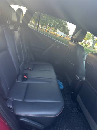 2018 Toyota RAV4 SE AWD Edición por propietario - $25,00063613183497219123