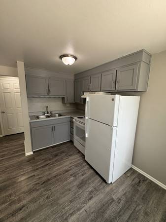 $975 / 1br - 650ft2 - Colorado Springs Affordable 1 Bedroom, Newly Renovated! Very Clean (Central Colorado Springs)63668453018371123