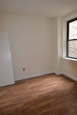 $1,595 / 1br - 1BR/1BA with Laundry, HW Floors at 1136 Pine Street (Washington Square West)63666762449793123