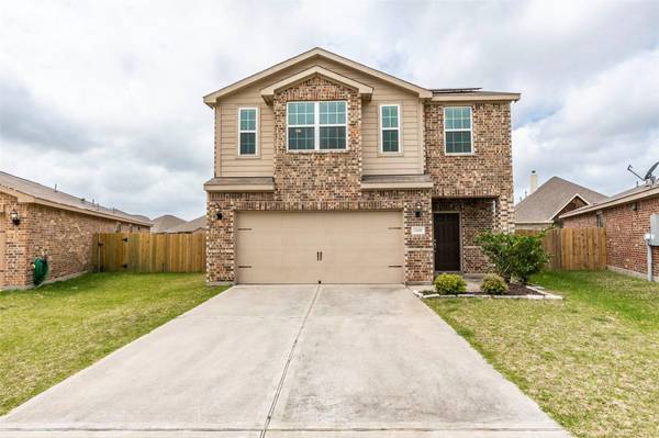 $2,600 / 4br - 2452ft2 - 4 Bedrooms 2.5 bath, lots of parking and backyard (Texas city)63611865204867120