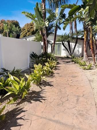 Refrigerator, Dishwasher, Pool 1