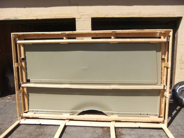 NEW / MERCEDES- BENZ SPRINTER RIGHT SIDE PANEL 1