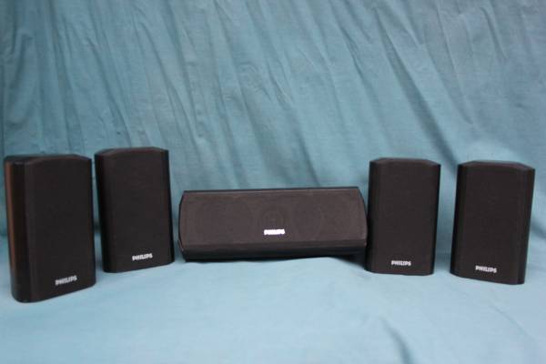 Phillips Surround Sound Speakers 1
