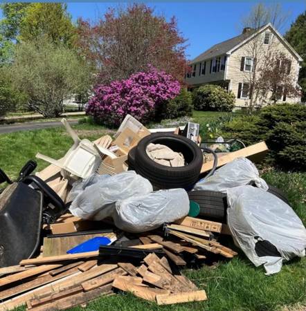 Junk removal & Hauling services 1