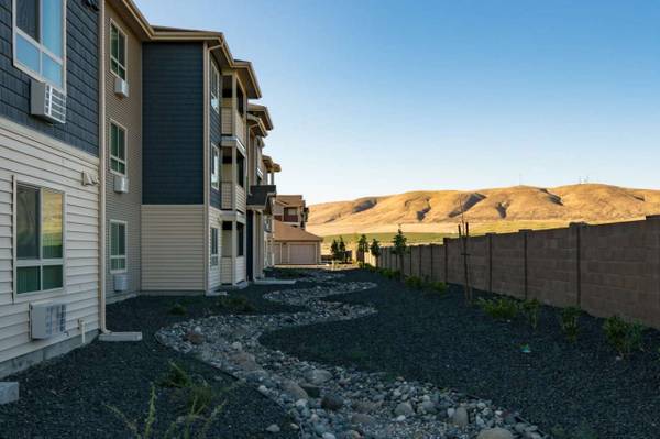 $1,542 / 3br - 3/bd, Business Center, Clubhouse (2555 Bella Coola Ln, Richland, WA)63862922892419124