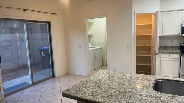 $2,700 / 5br - 2556ft2 - 5 Bed 3 Bath Corner House 67th Happy Valley (Peoria)63966952507907122