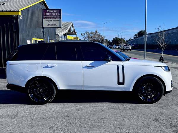 ✭2024 Land Rover Range Rover SE - $109,900 (MarinImports.com)63503098776451123
