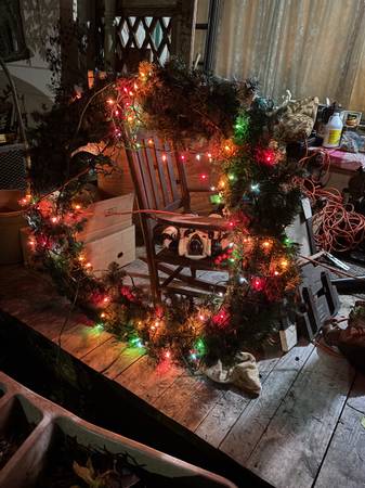 EXTRA  LARGE CHRISTMAS WREATHE 1