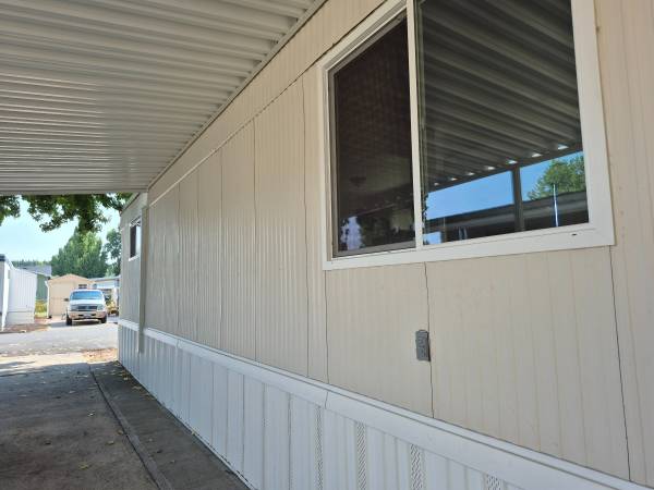 $29,900 / 2br - 840ft2 - Recién disponible casa prefabricada ¡EXCELENTE UBICACIÓN, EXCELENTE PRECIO! (Grants Pass)64318773060097121