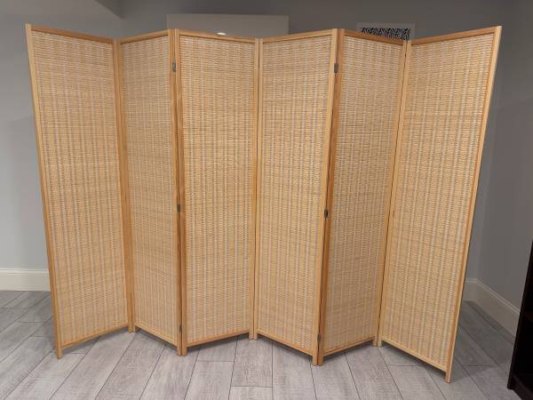 Room divider 1