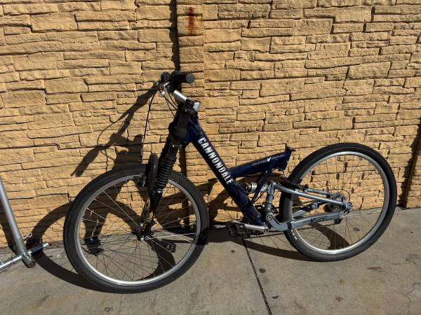 Cannondale Super V 2000 Mountain Bike 1