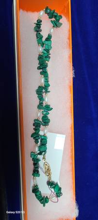 MALACHITE and PEARLS NECKLACE 1