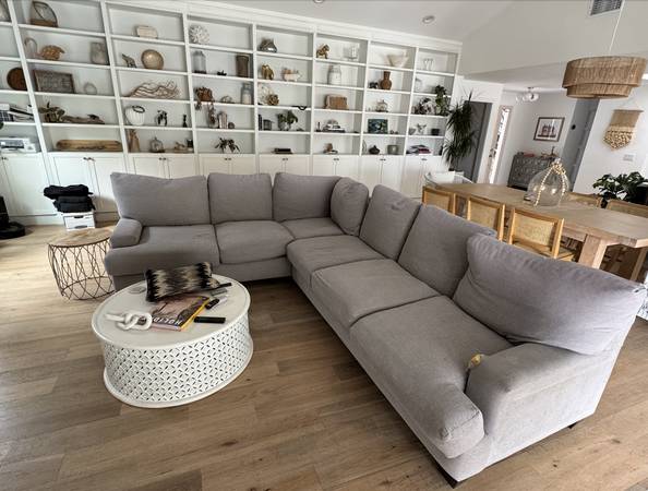 Living Spaces Delano Sectional 1